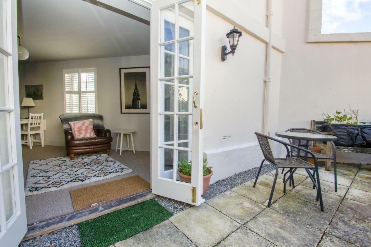 Holiday home Arundel Mews - Parking - By Lets Brighton